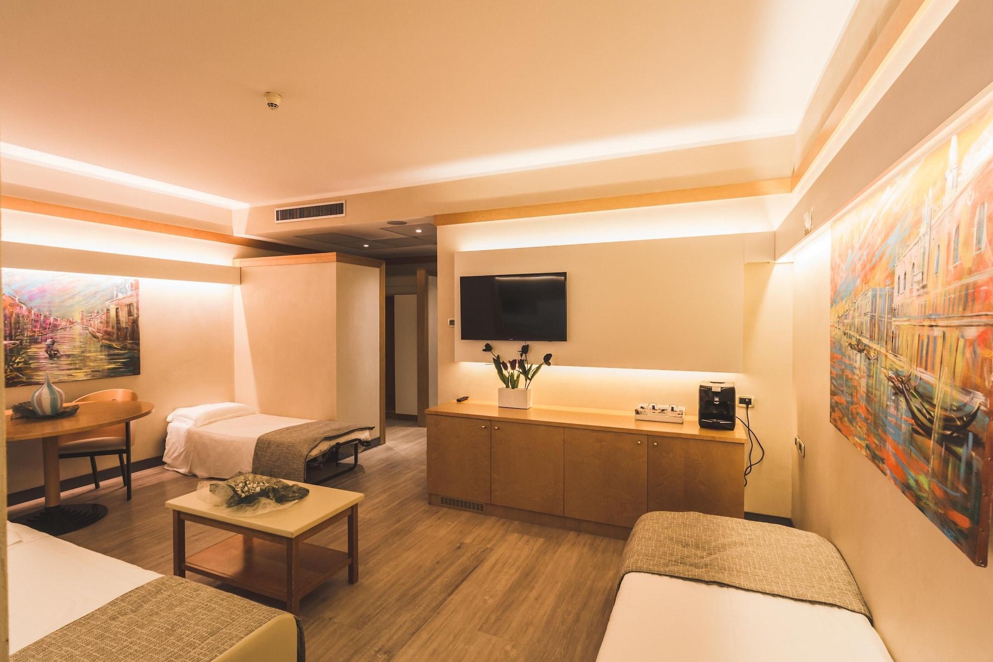 Park Hotel Ai Pini & Restaurant Ai Pini Mestre Dış mekan fotoğraf