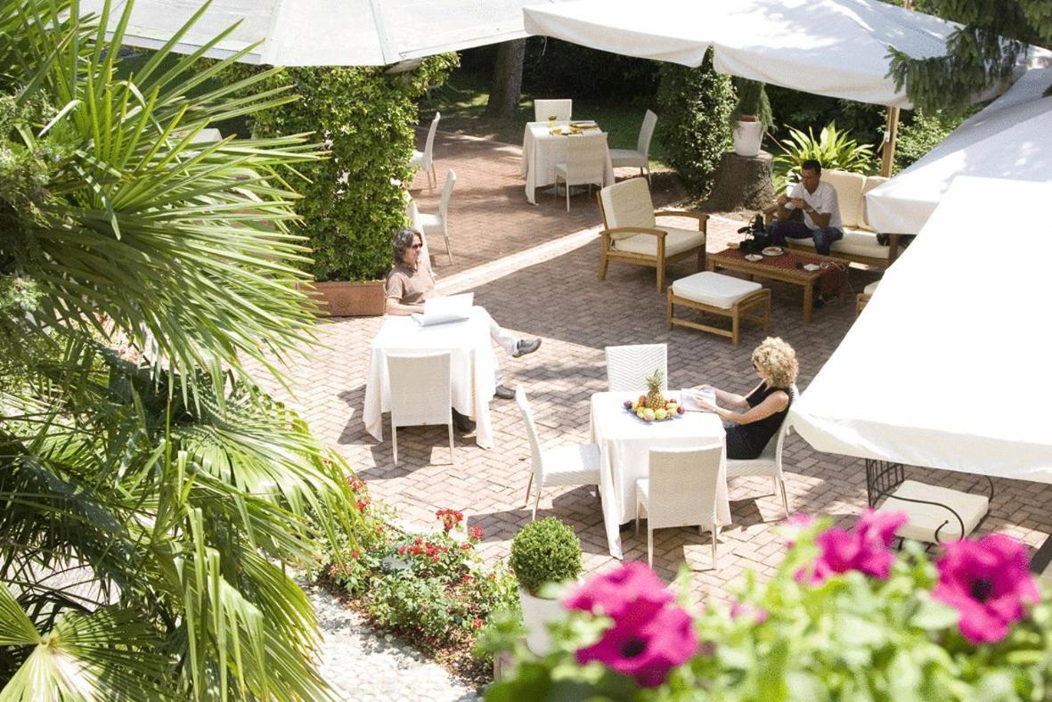 Park Hotel Ai Pini & Restaurant Ai Pini Mestre Dış mekan fotoğraf