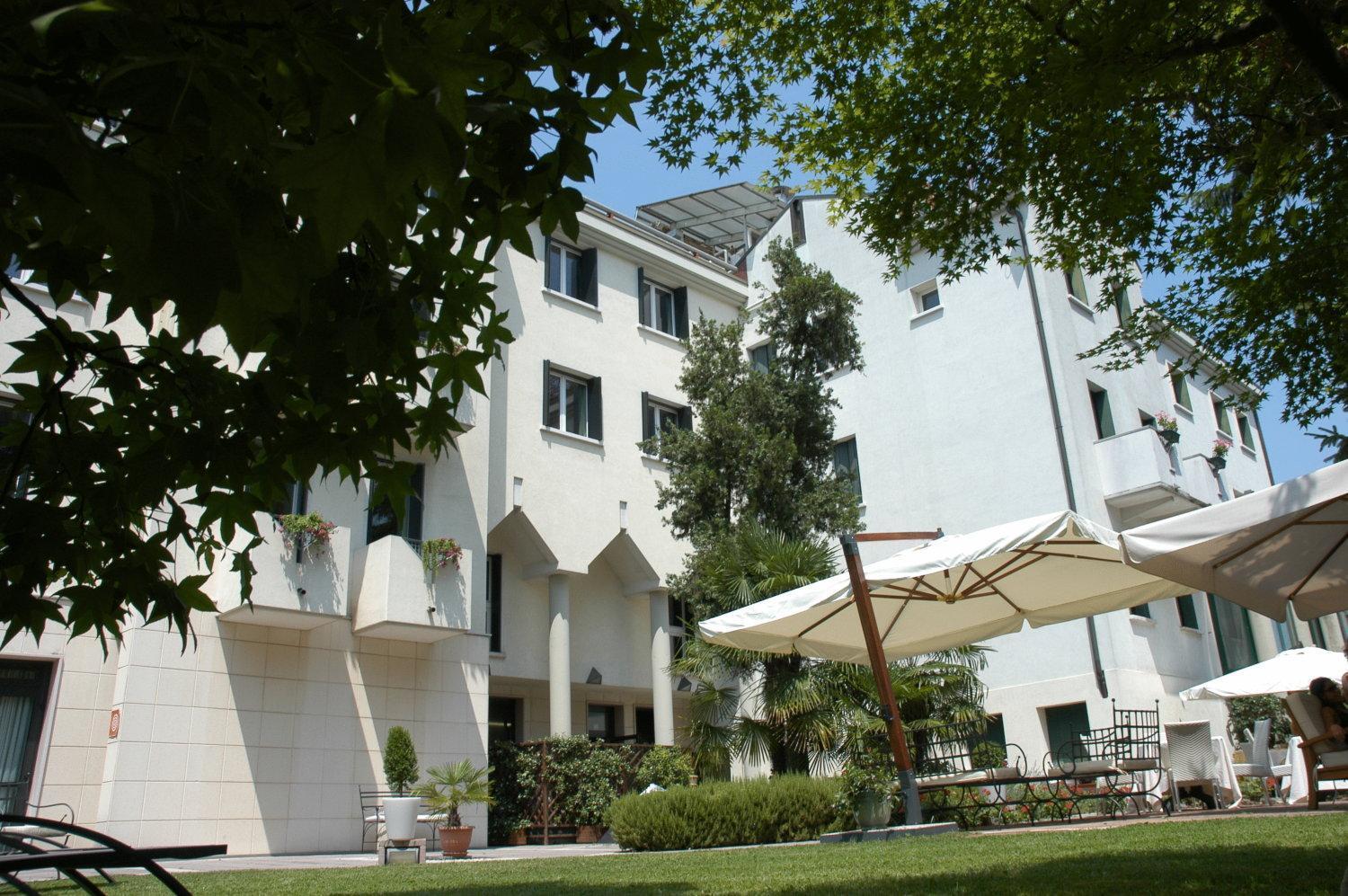 Park Hotel Ai Pini & Restaurant Ai Pini Mestre Dış mekan fotoğraf