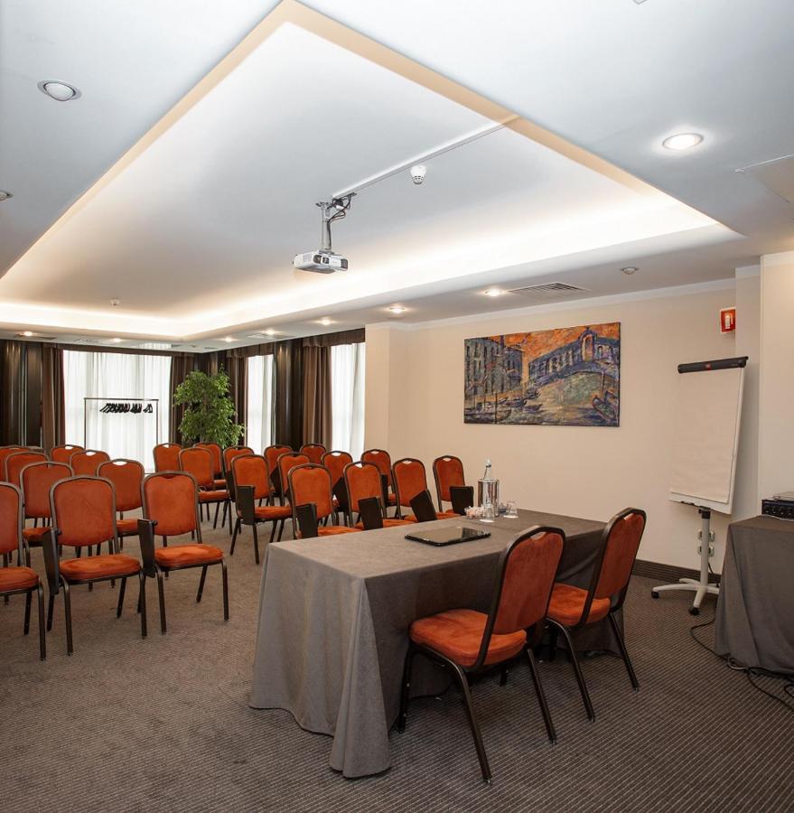 Park Hotel Ai Pini & Restaurant Ai Pini Mestre Dış mekan fotoğraf